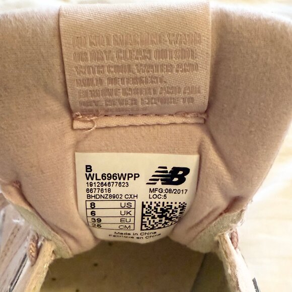 New Balance 696 Suede Sneakers in Rose Gold Metallic Size 8 Medium - Picture 7 of 12
